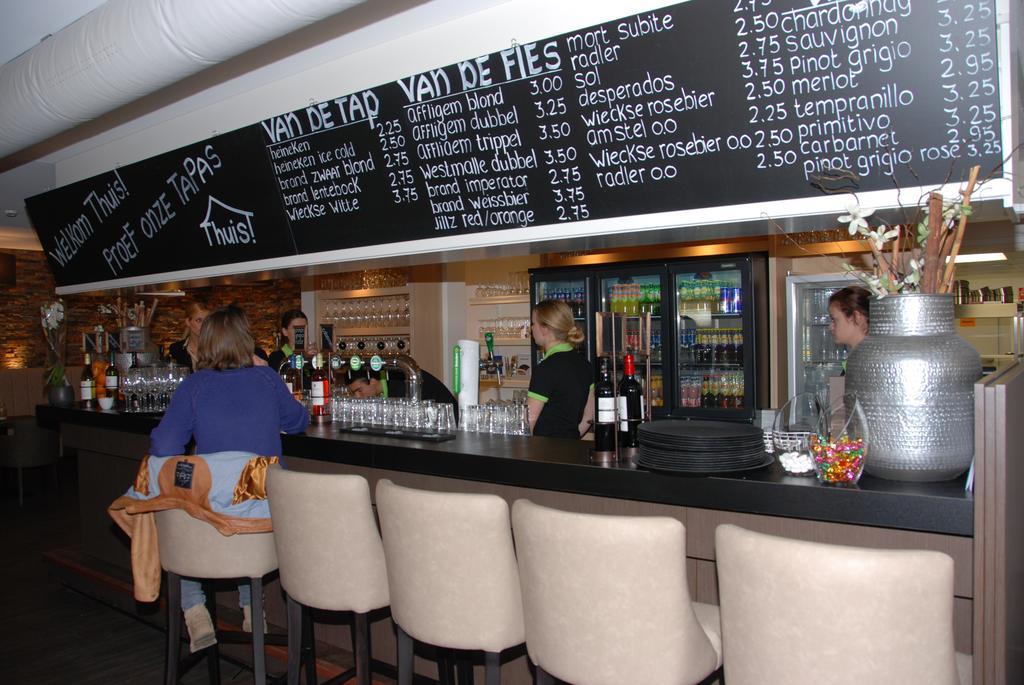 Hotel-Restaurant Thuis! Dinteloord ภายนอก รูปภาพ