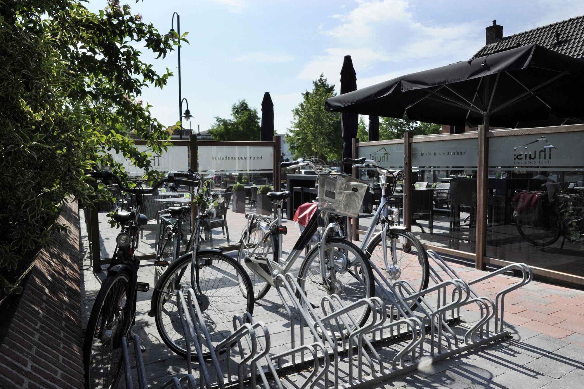 Hotel-Restaurant Thuis! Dinteloord ภายนอก รูปภาพ
